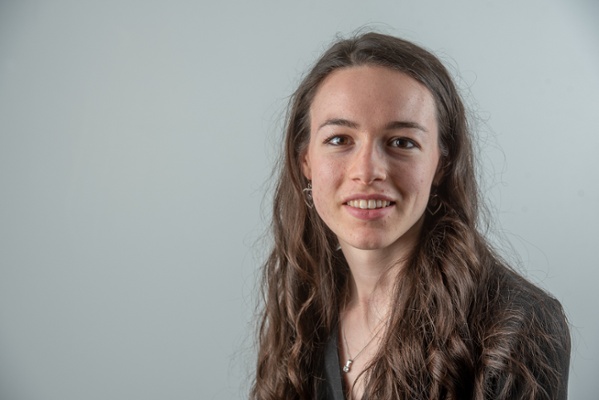 Katherine Woolley (Uwch Ymchwilydd)
