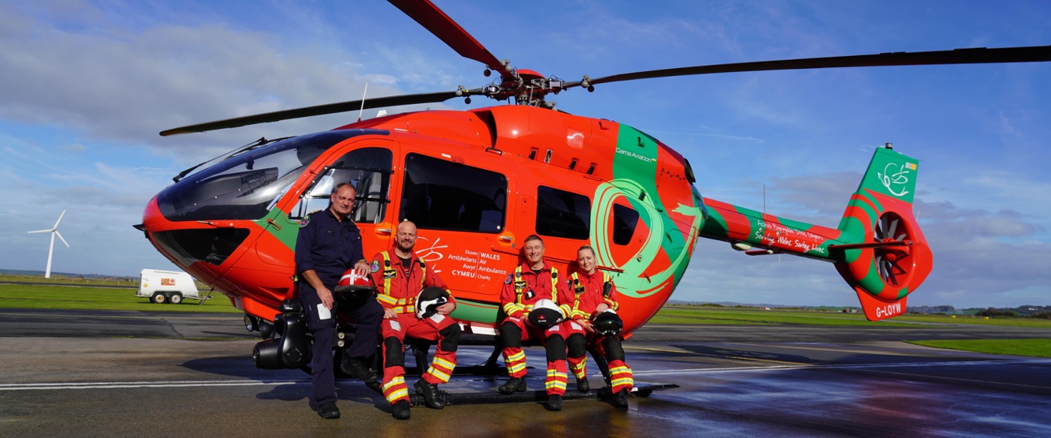 WAA helicopter and EMRTS crew 
